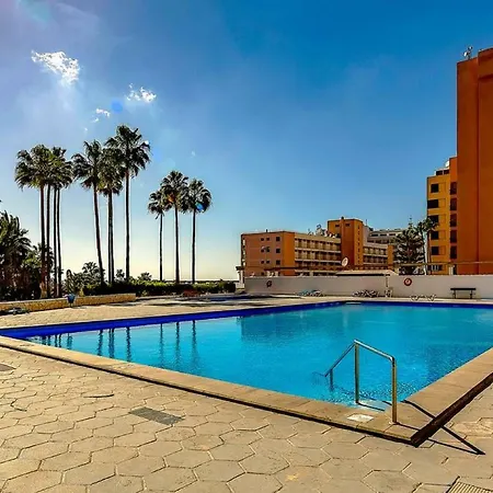 Beach And Pool In Appartement