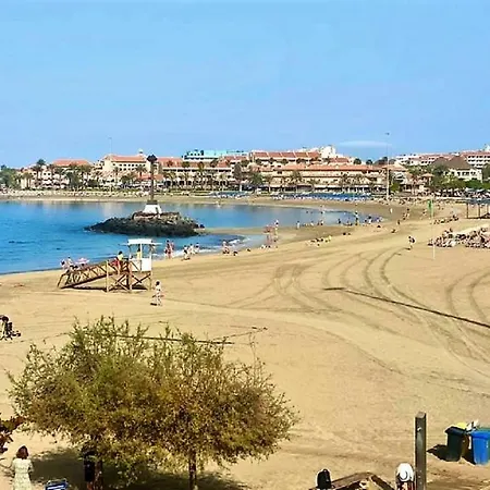 Apartmán Beach And Pool In